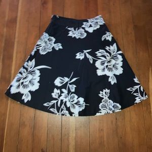 Black and White floral GAP skirt